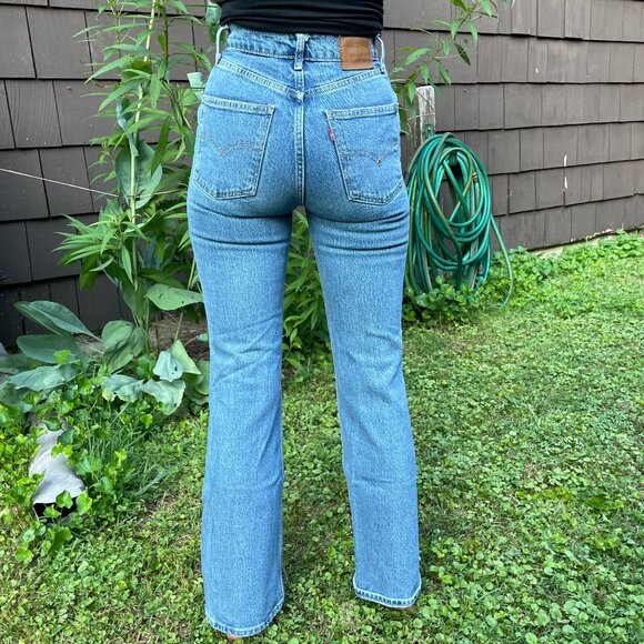 Levi's 70s High Flare Jeans- Womens Size 25 - Picture 2 of 4